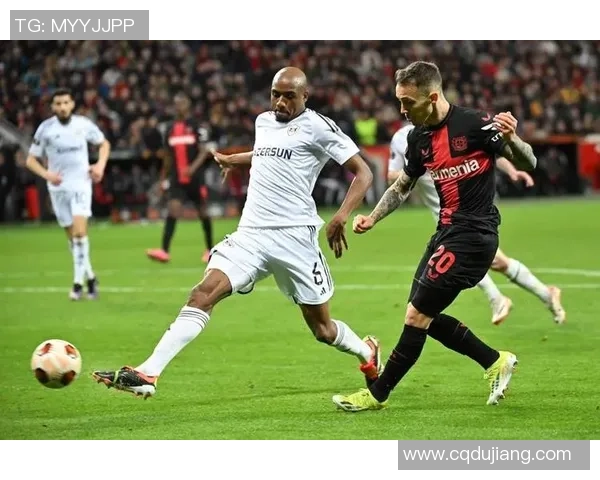 勒沃库森对阵巴黎首发名单公布 杜埃门德斯出战登贝莱替补待命