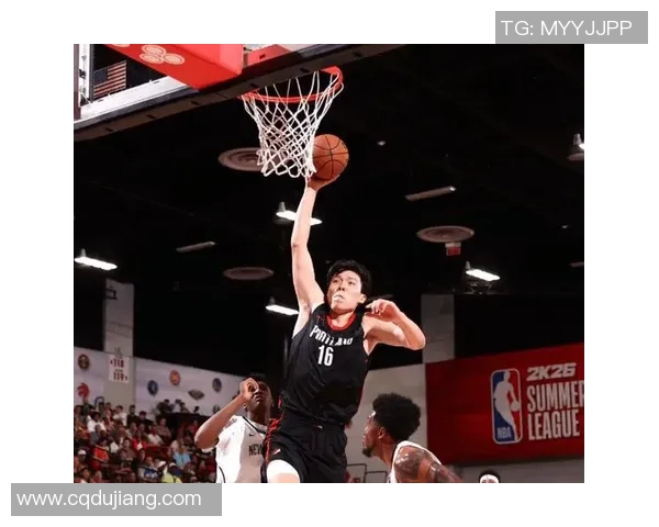 媒体人点评杨瀚森进攻掩护到位 全力以赴防守每个对手